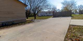 Leeway 2 Bedroom and 1 Bath Gallery 1