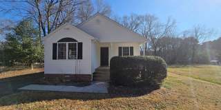 REMODELED - 3 bedroom house in Petersburg Gallery 1