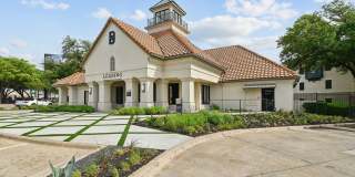 Benton Gallery 31