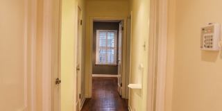 3-BEDROOM W/ SPARKLING POOL IN ALAMO HEIGHTS Gallery 14