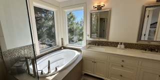 Large Furnished home on Awbrey Butte Gallery 11
