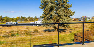 Your Bend Retreat: Spacious End Unit Townhouse with Pilot Butte Views Gallery 24