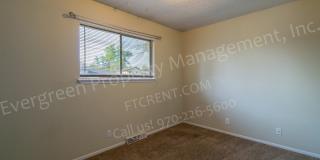 3-Bedroom Home Near Dining and Shopping Gallery 14