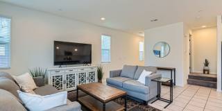 4 Bed 3 Bath Luxury FURNISHED Home for Rent! Gallery 7