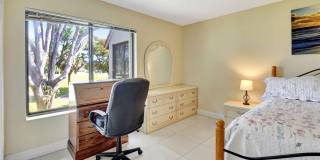 5715 FAIRWAY PARK Drive Gallery 27