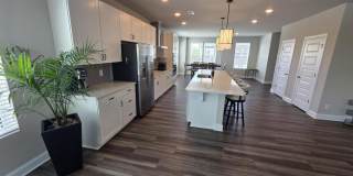 1250 Coach Station Alley Gallery 6