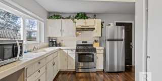 FULLY FURNISHED, Charming Short Term Rental! Gallery 5