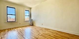 2758 Holland Ave Gallery 1