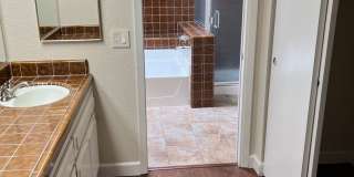 Stunning Views! Lake front 3 bed/2ba Home in Stonegate Community! Gallery 7