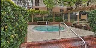 Large 1 Bedroom in Walnut Creek, Gym, Pool, Walk to Town Gallery 15