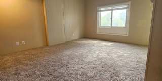 Highlands 1 Bedroom 1 Bath w/ Yard and Laundry! Gallery 72