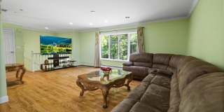 286 Gilbert Ave Gallery 4