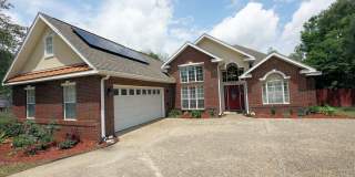South Crestview Location with SOLAR PANELS Gallery 1