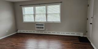 2 N Broadway Avenue Gallery 11