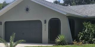 Port Charlotte fenced back yard home Gallery 4