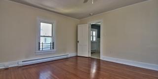 1515 Pine Street Gallery 22