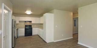 733 West Gallery 18