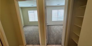 4951 Lunetto Avenue Gallery 21