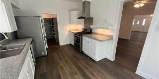 115 Hickman Street Gallery 13