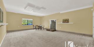 Sunlit 3 Bed Glen Cove Home Gallery 22
