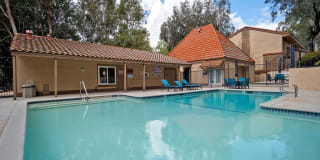 St. Charles Oaks Apartments Gallery 2