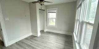 5 Bedroom / 2 Bath House - NEAR SEMO's CAMPUS Gallery 12