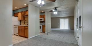 1 Bedroom 1 Bath Condo - Wilshire And NW Expressway Gallery 13