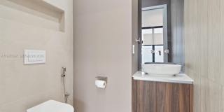 1410 NE 5th Street A, Fort Lauderdale, FL 33301 Gallery 23