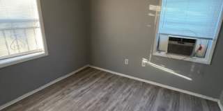 2527 Judson Street Gallery 6