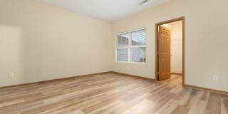 Beautifully Updated Single Family in a Private Community Gallery 21