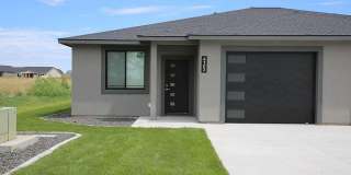 Modern Duplex for Rent Gallery 1