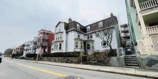 NEWLY RENOVATED 4-BED PENTHOUSE UNIT WITH EASY ACCESS TO HIGHWAY AND PUBLIC TRANSPORTATION! Gallery 4