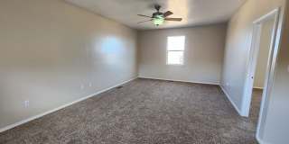 Amazing, Large 3 Bedroom Home in Southwest Albuquerque. Refrigerated Air, 2 Car Garage Gallery 11