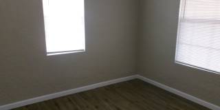 Beautiful Home Located in Old Town North Gallery 6