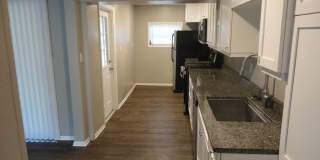 4 Bedroom/2 Bath located in Golf Club Manor Gallery 7
