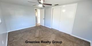 Spacious 2 Bed/ 1 Bath Triplex Apt. Trash and Lawn Included! Gallery 10