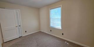 Updated 2BR/1BA Home with a fenced back yard Gallery 19