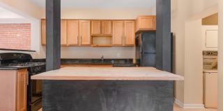 1123 W LOMBARD Street Gallery 15