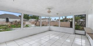 325 NW Rebecca Avenue Gallery 21