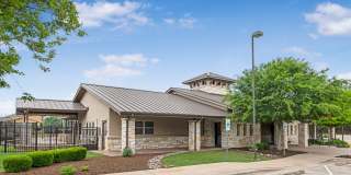 Leander Living with Loft, Flex Space & Style Gallery 16