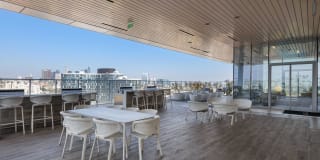 3033 Wilshire Gallery 32