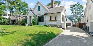 Luxury Downtown Home Gallery 1