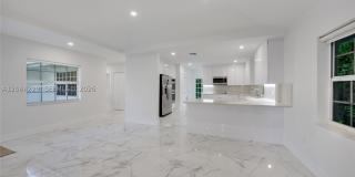 52 Camden Dr Gallery 11