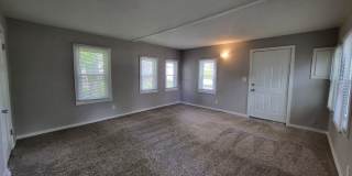 1 Bedroom home with garage! Gallery 4