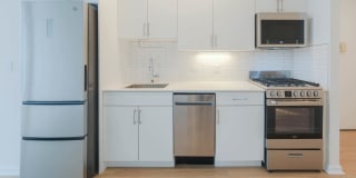 600 Washington Gallery 2