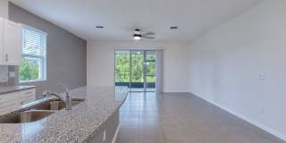 Like-New End-Unit 3 Bedroom Townhome Gallery 11