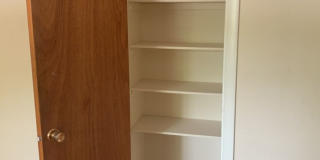 Mid-Town Single Family Home w/ Spacious Fenced Yard Gallery 26