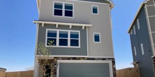 Newly Built 3 Story Home with AC Gallery 1