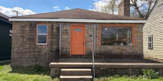 2 bed 1 bath house with basement Gallery 1