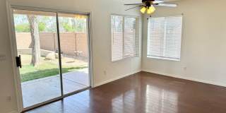 4 Bedroom 3 Bathroom Home in Surprise! Has Loft & Additional Office/Den! Gallery 17